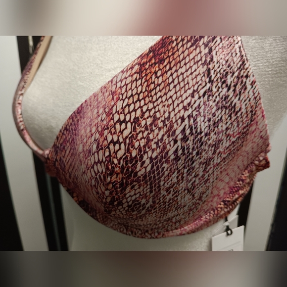 NWT Shade & Shore Bikini Top - Picture 3 of 9